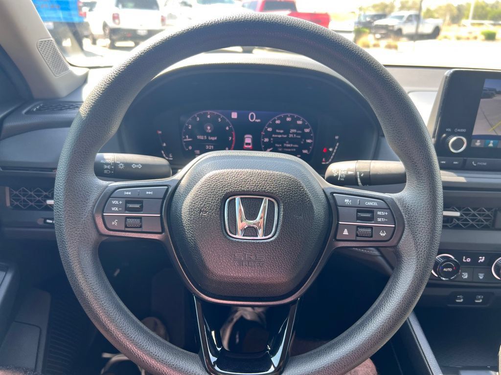 Used 2025 Honda Accord SE image 15