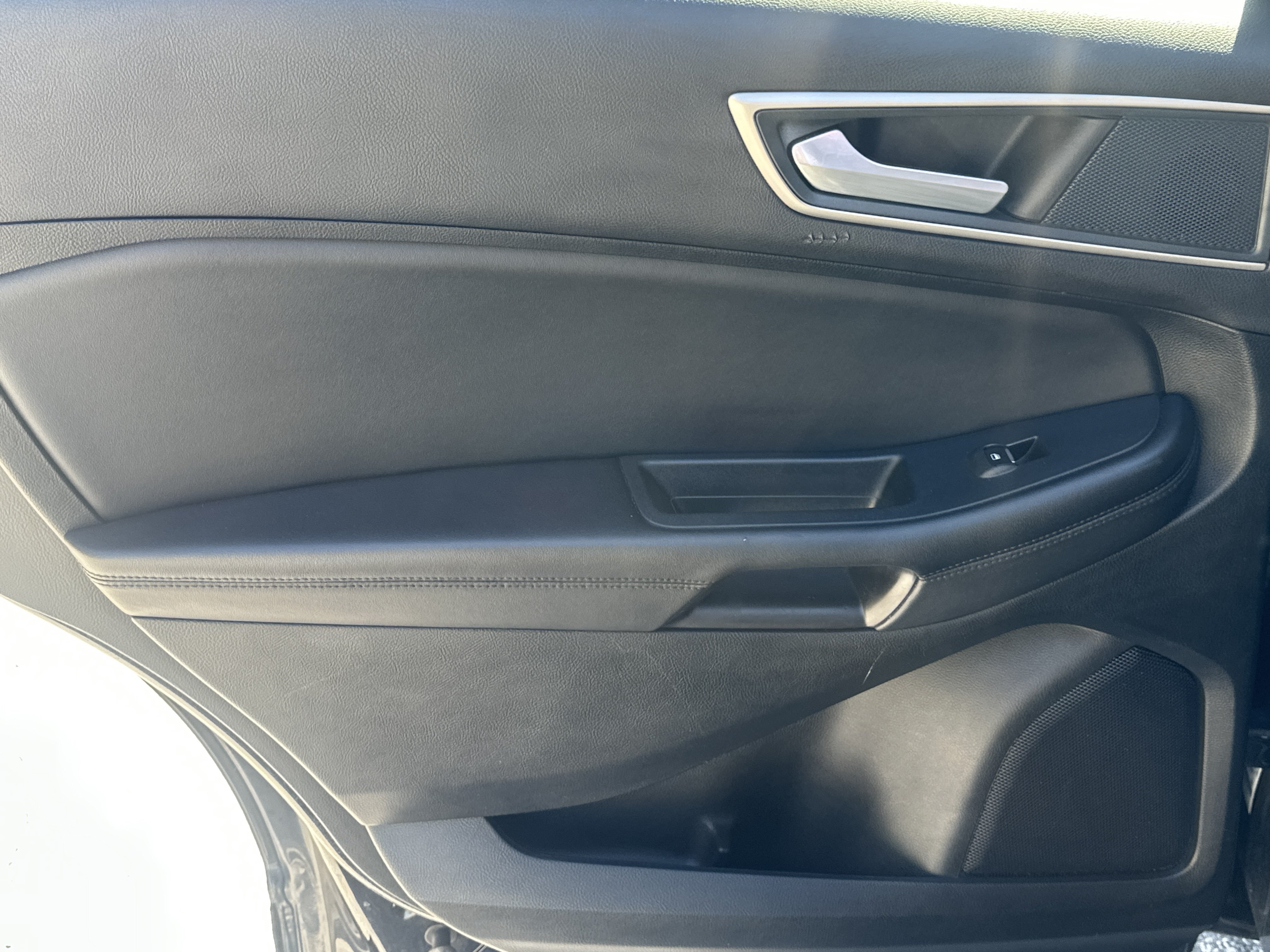 Used 2024 Ford Edge SEL AWD/4WD image 21