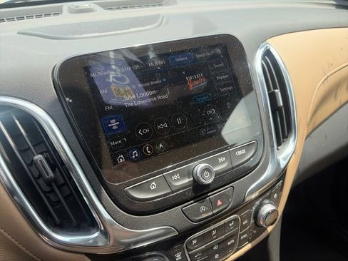 Used 2024 Chevrolet Equinox Premier FWD image 14