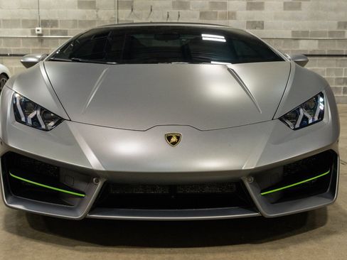 Used 2017 Lamborghini Huracan LP 580-2 RWD image 25
