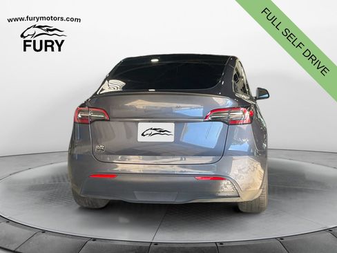 Used 2023 Tesla Model Y Performance AWD/4WD image 4