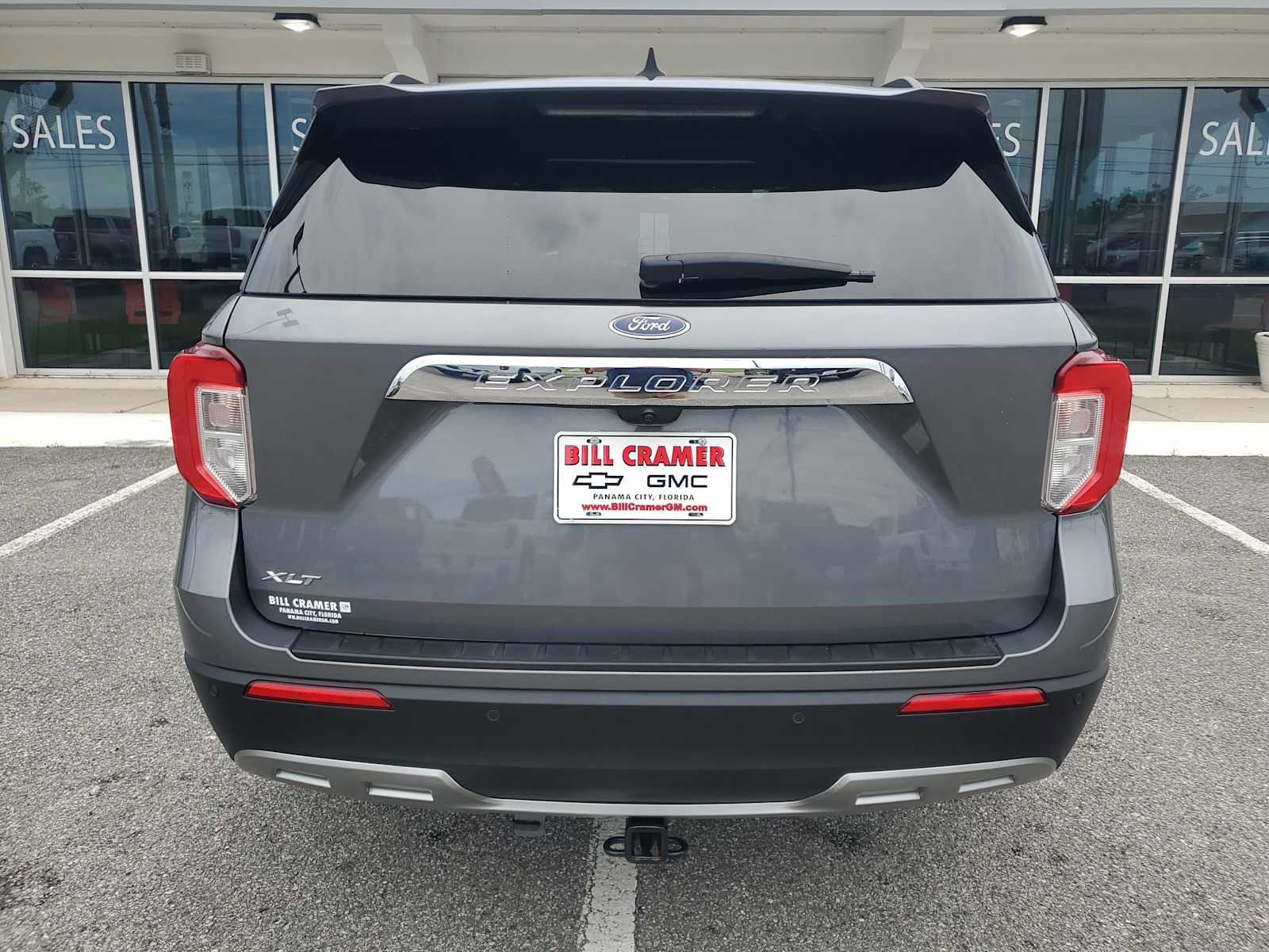 Used 2023 Ford Explorer XLT w/ Equipment Group 202A RWD image 5