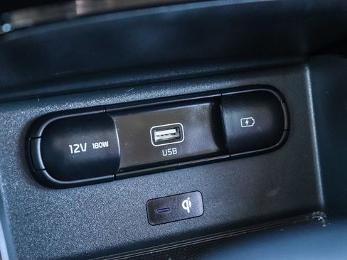 Used 2022 Kia Telluride S FWD image 30