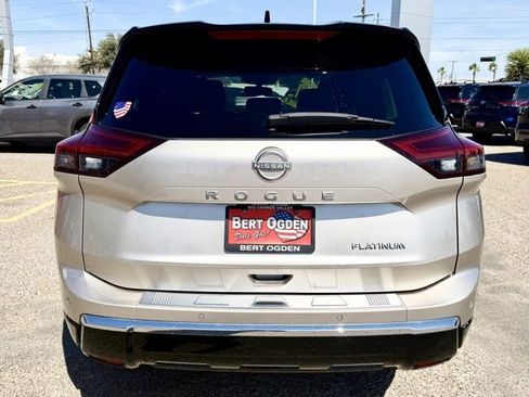 Certified 2024 Nissan Rogue Platinum w/ Platinum Premium Package image 6