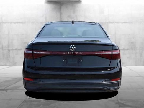 Certified 2025 Volkswagen Jetta Sport FWD image 6