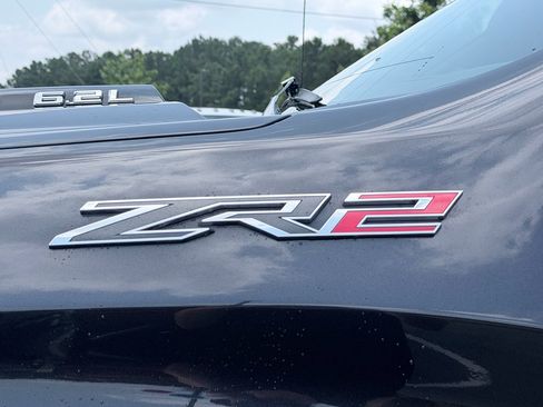 Used 2023 Chevrolet Silverado 1500 ZR2 w/ Technology Package AWD/4WD image 10