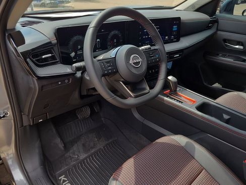 Certified 2026 Nissan Kicks SR w/ Cold Weather Package FWD image 17