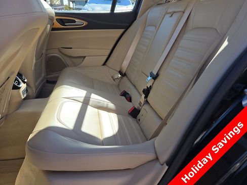 Used 2019 Alfa Romeo Giulia Ti w/ Quick Order Package 22X Lusso image 15