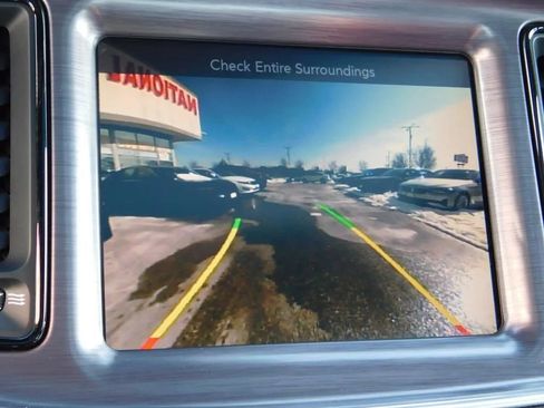 Used 2015 Dodge Challenger R/T Plus image 20