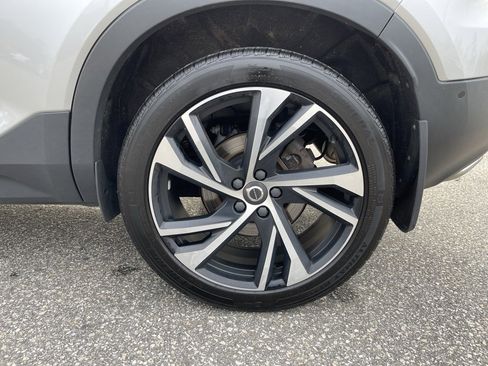 Used 2019 Volvo XC40 T5 R-Design image 47