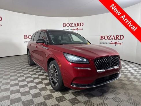 Used 2020 Lincoln Corsair Reserve image 1