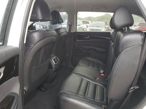 Used 2019 Kia Sorento EX AWD/4WD image 14