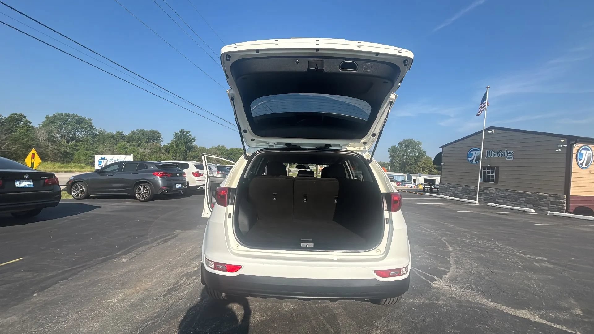 Used 2017 Kia Sportage LX FWD image 16