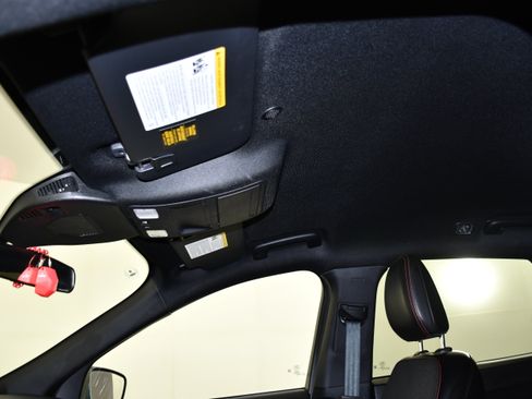 Used 2025 Ford Escape ST-Line AWD/4WD image 37