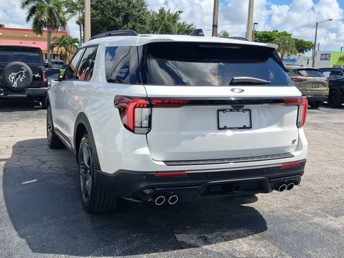 Used 2026 Ford Explorer ST RWD image 3