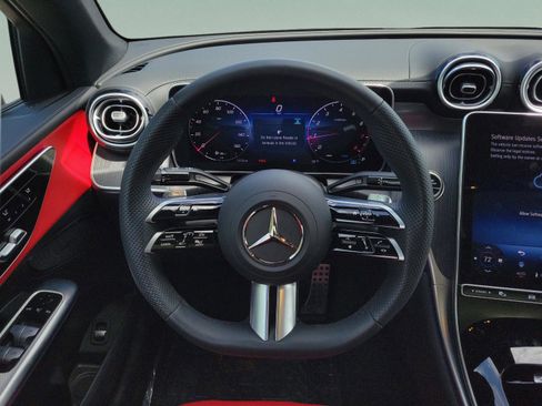 Certified 2025 Mercedes-Benz GLC 300 4MATIC image 13