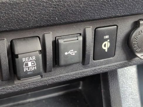 Certified 2023 Toyota Tacoma TRD Off-Road w/ TRD Premium Off Road Package AWD/4WD image 23