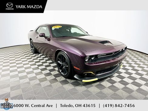 Used 2022 Dodge Challenger R/T w/ Performance Handling Group image 1