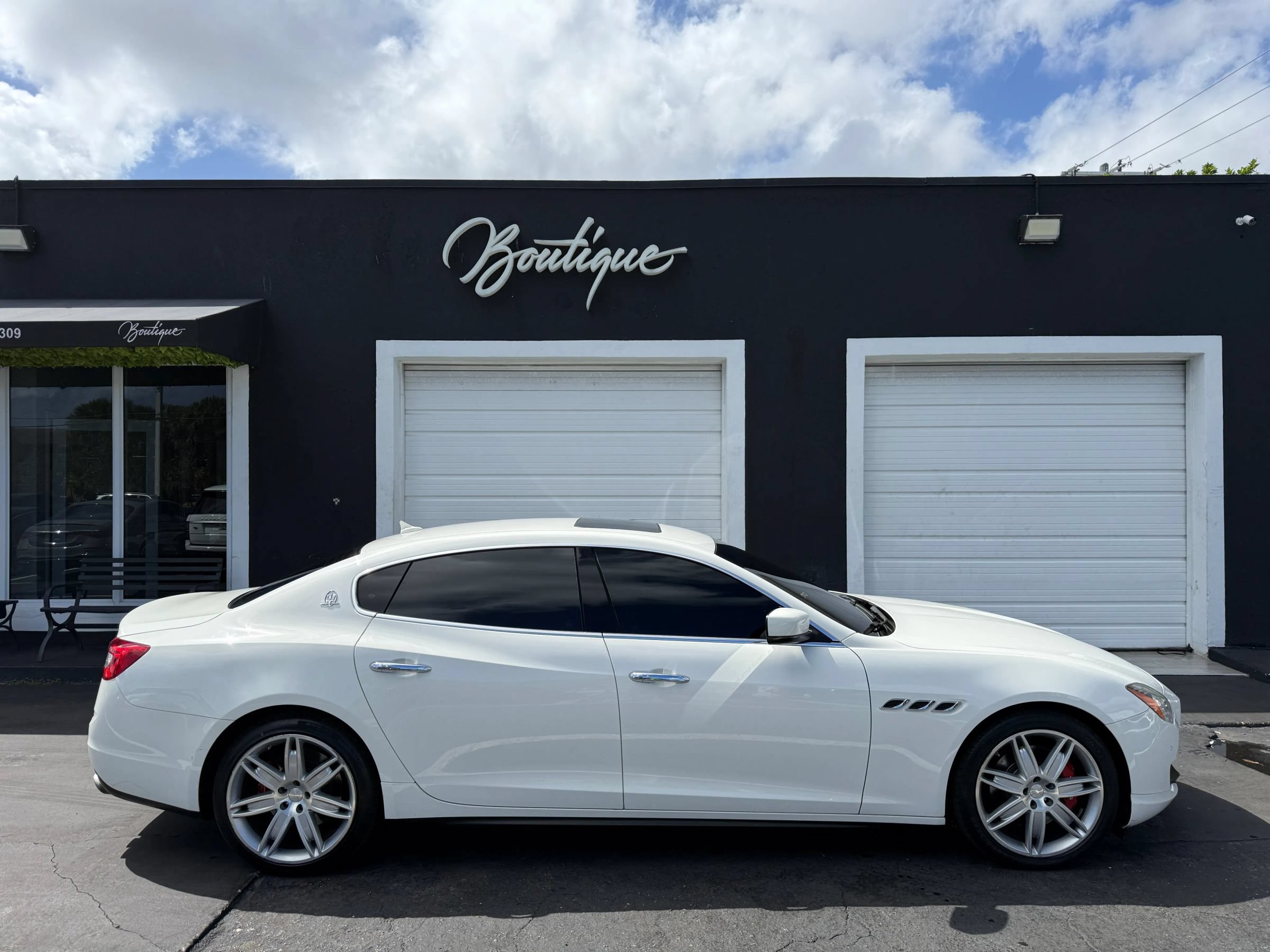 Used 2015 Maserati Quattroporte S Q4 AWD/4WD image 2