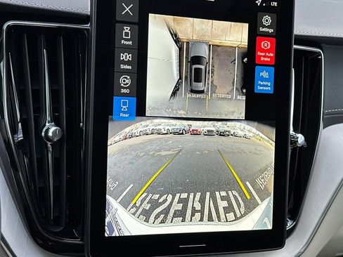 New 2026 Volvo XC60 T8 Ultra w/ Protection Package Premier image 19