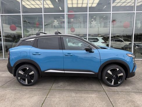 New 2026 Nissan Kicks SR w/ Cold Weather Package AWD/4WD image 8