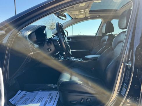 Used 2019 Kia Stinger Premium image 19