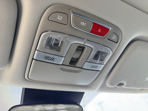 Used 2025 Kia Telluride S FWD image 21