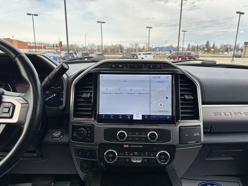 Used 2022 Ford F250 Platinum w/ Snow Plow Prep Package AWD/4WD image 18