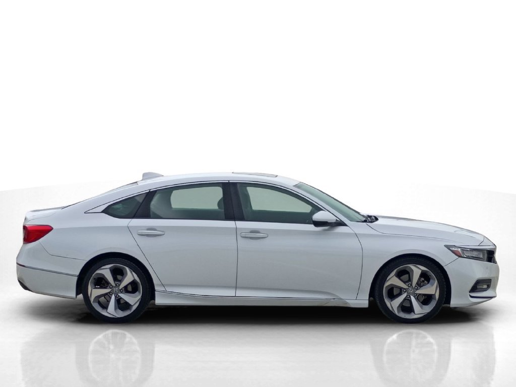 Used 2018 Honda Accord Touring image 4
