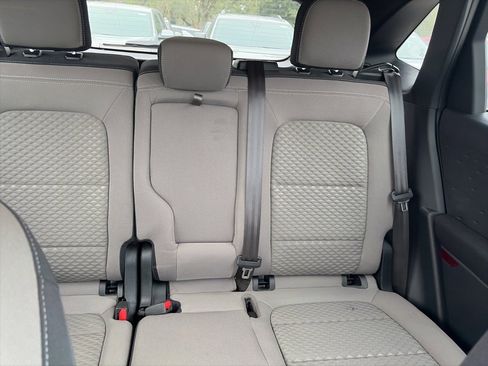 Used 2020 Ford Escape SE image 11