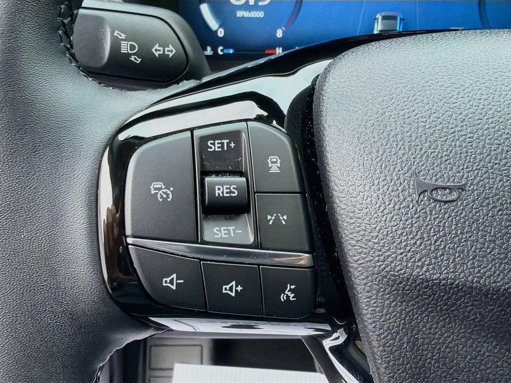 Used 2025 Ford Escape Platinum AWD/4WD image 12