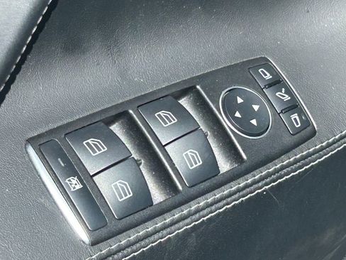 Used 2016 Tesla Model S Performance AWD/4WD image 26