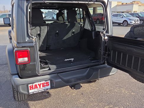 Used 2020 Jeep Wrangler Unlimited Sport S image 8