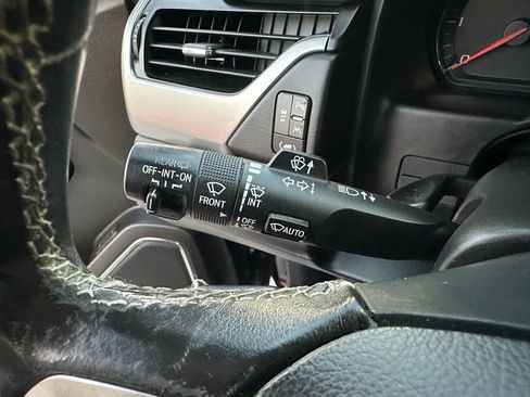 Used 2019 Chevrolet Suburban LT image 45