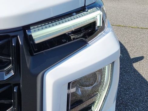 Certified 2026 GMC Canyon Elevation AWD/4WD image 9