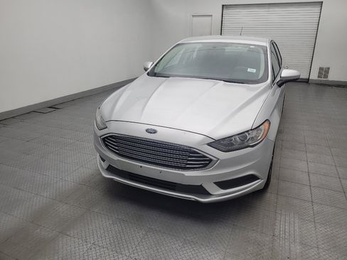 Used 2018 Ford Fusion SE w/ Fusion SE Technology Package FWD image 15