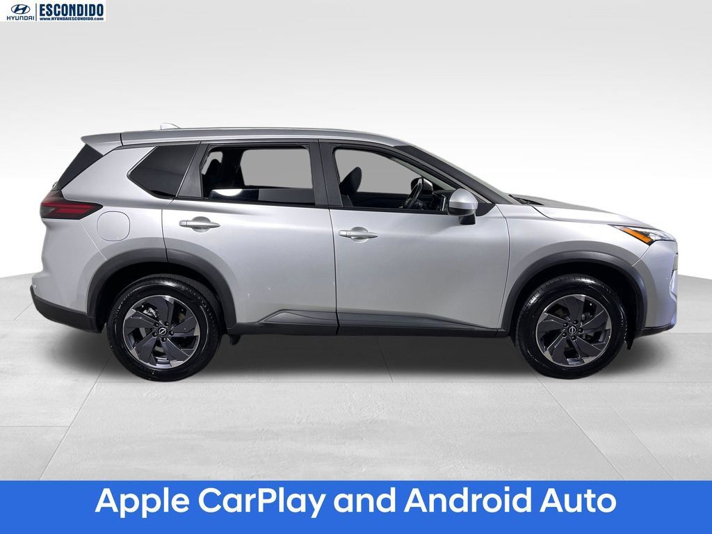 Used 2025 Nissan Rogue SV FWD image 6