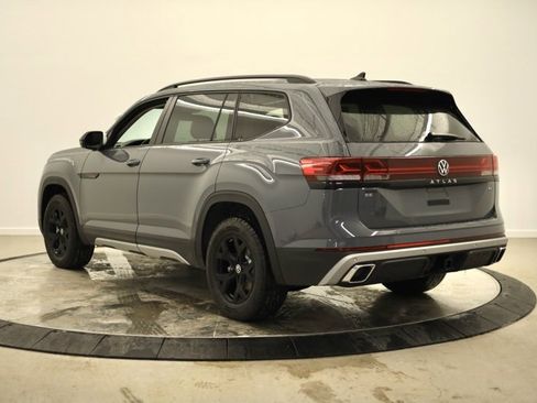 New 2026 Volkswagen Atlas Peak Edition image 5