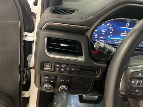 Used 2022 Chevrolet Tahoe RST image 14