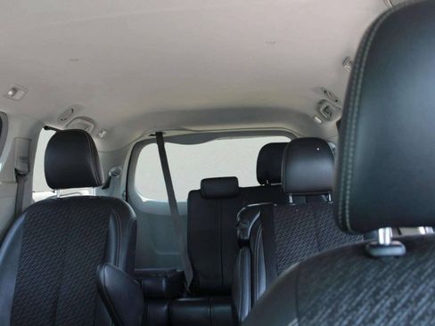 Used 2011 Toyota Sienna SE w/ Preferred Pkg FWD image 10