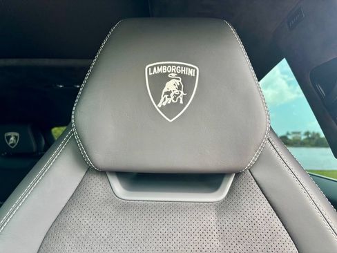 Used 2024 Lamborghini Urus S AWD/4WD image 33