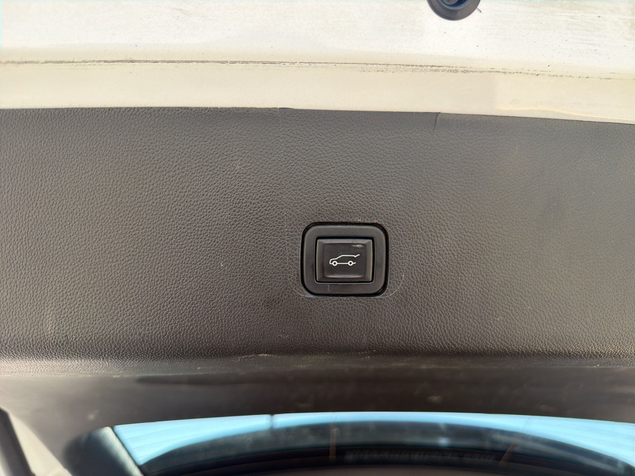 Used 2023 Chevrolet Traverse RS FWD image 20