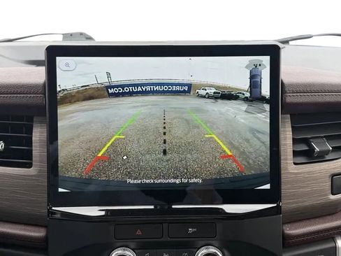 Used 2023 Ford Expedition Limited AWD/4WD image 9