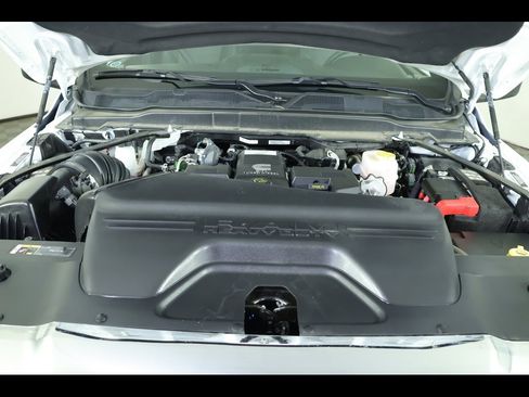 Used 2024 RAM 2500 Tradesman w/ Chrome Appearance Group image 19