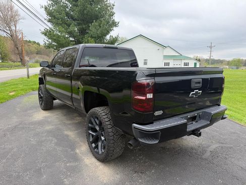 Used 2017 Chevrolet Silverado 1500 LT w/ LPO, Black Pack AWD/4WD image 7