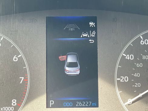 Used 2025 Toyota Corolla LE image 29