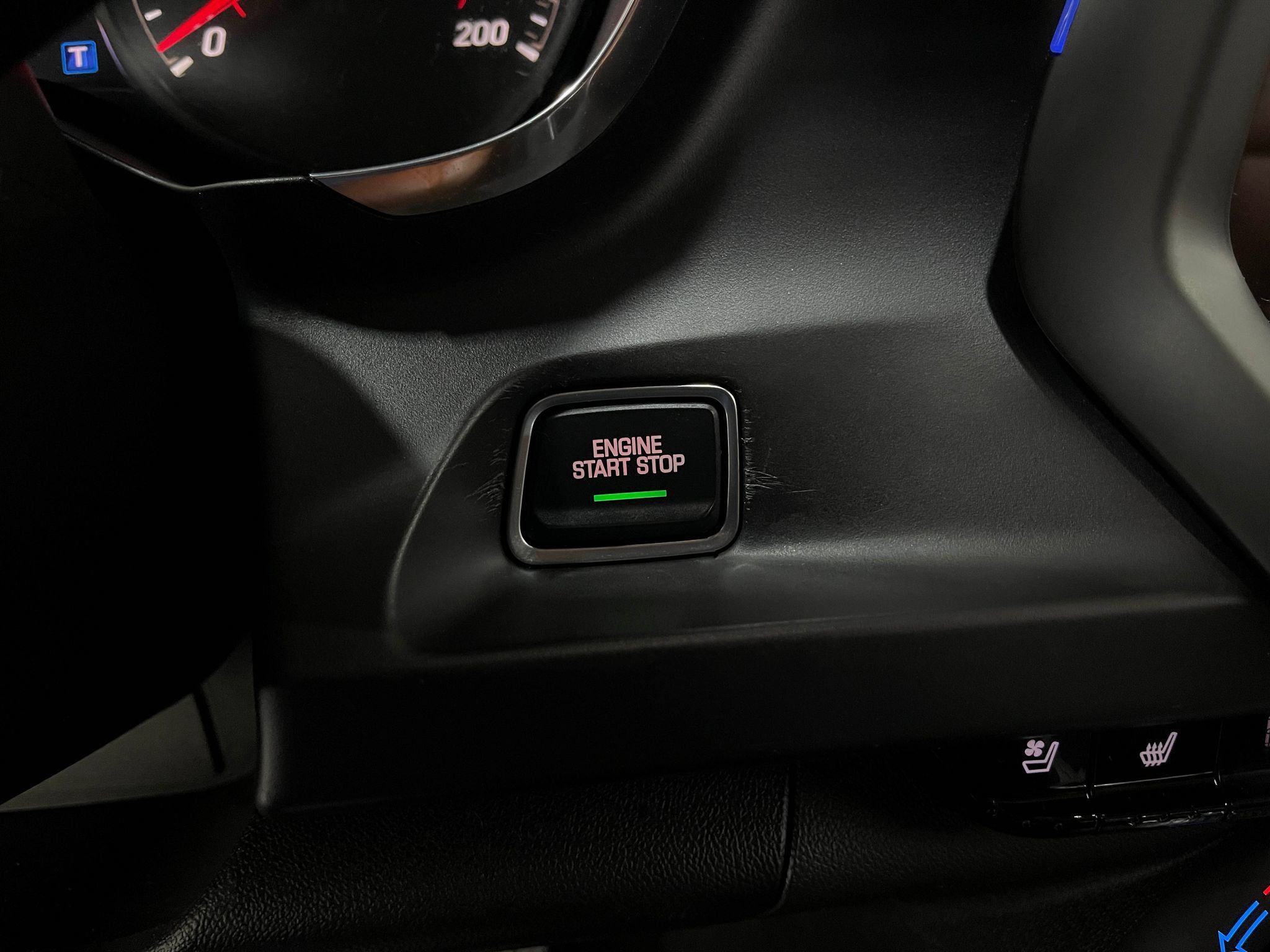 Used 2019 Chevrolet Camaro SS w/ LPO, Ground Effects Package RWD image 21