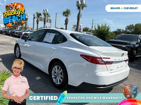 Used 2025 Toyota Camry LE FWD image 5