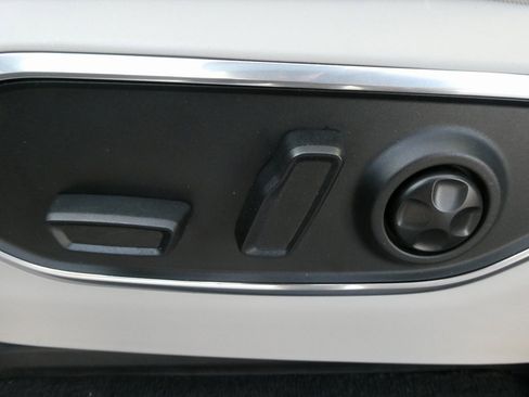 Used 2024 Jeep Wagoneer Series II w/ Premium Group I image 28