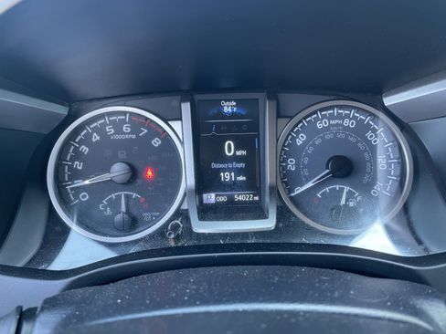 Used 2023 Toyota Tacoma SR5 AWD/4WD image 15